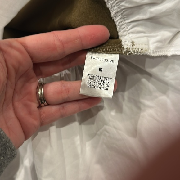 THML faux suede cross over top poplin crewneck medium green - Picture 5 of 6